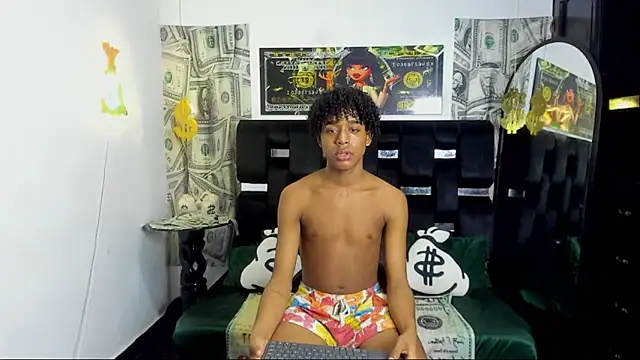 Latin Femboy13 online show from 10-21-25, 07:36