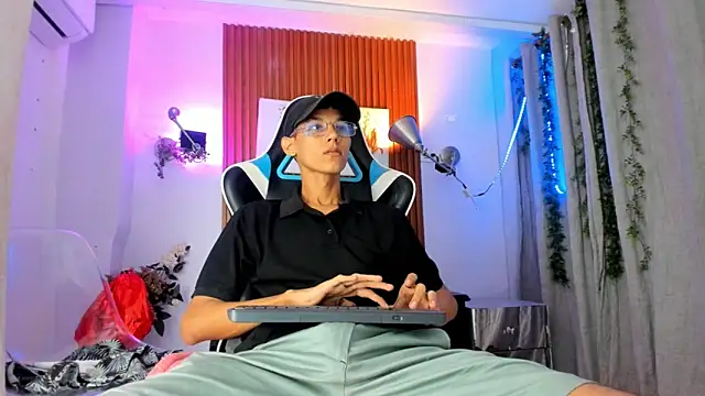 AQUARIUS x online show from 10-18-25, 11:33