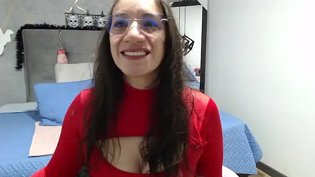 Snapshot of Saammy2 chatting on 10-20-25, 01:00 Saammy2 online show from 10-20-25, 01:00