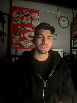 Snapshot of emir343475 chatting on 11-26-25, 09:05 emir343475 online show from 11-26-25, 09:05