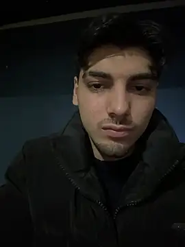 Snapshot of emir343475 chatting on 02-01-26, 06:17 emir343475 online show from 02-01-26, 06:17