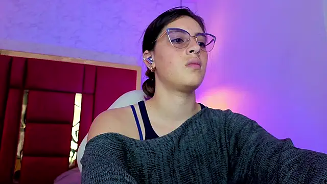 Snapshot of moon_winy chatting on 05-05-26, 11:29 moon winy online show from 05-05-26, 11:29