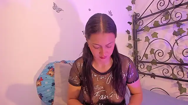 CarolinneMiller online show from 02-25-26, 01:10