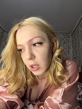 AlexandraXKitty online show from 02-25-26, 12:53