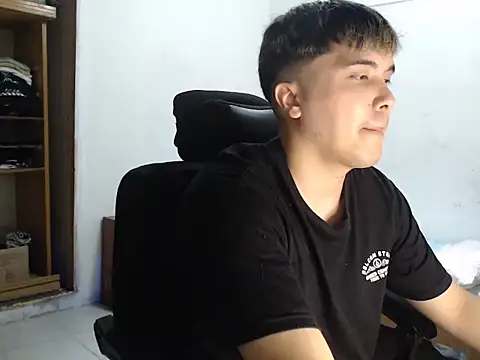 CuteAlexBoy online show from 02-06-26, 03:48