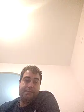 GluingPerson online show from 11-11-25, 12:32