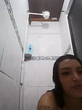 nicole-roman online show from 05-08-26, 02:33