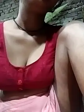 Snapshot of Hot_Lilly02 chatting on 10-17-25, 11:40 Hot Lilly02 online show from 10-17-25, 11:40