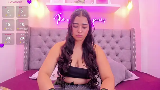 Sophiia 77 online show from 11-15-25, 10:48