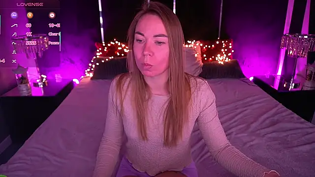 Snapshot of VixenMuse chatting on 02-24-26, 09:24 VixenMuse online show from 02-24-26, 09:24