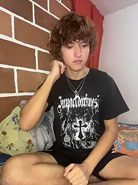 Snapshot of JoelnClouds chatting on 03-31-26, 07:14 JoelnClouds online show from 03-31-26, 07:14