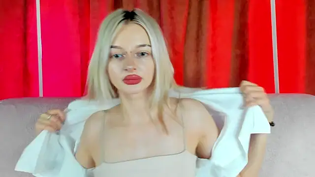 Snapshot of AlessaKiss chatting on 03-04-26, 08:53 AlessaKiss online show from 03-04-26, 08:53