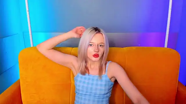 Snapshot of AlessaKiss chatting on 03-11-26, 09:04 AlessaKiss online show from 03-11-26, 09:04