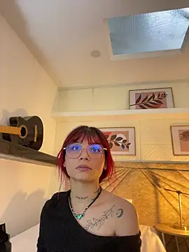 Emma duff online show from 03-19-26, 07:40