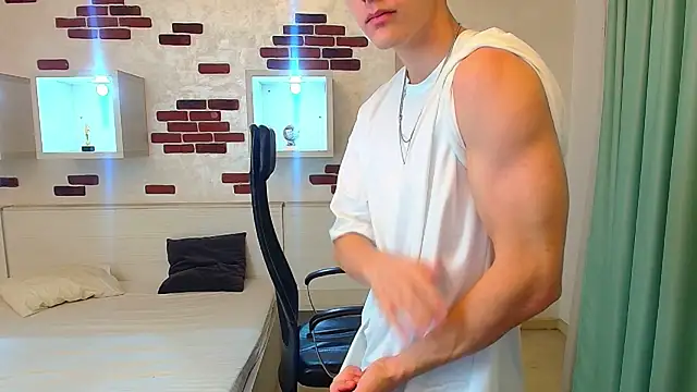 BradyFlint online show from 10-19-25, 04:57