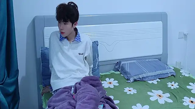 Snapshot of Stuffy-111 chatting on 10-21-25, 02:23 Stuffy-111 online show from 10-21-25, 02:23