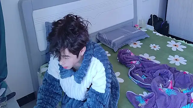 Snapshot of Stuffy-111 chatting on 10-24-25, 04:20 Stuffy-111 online show from 10-24-25, 04:20