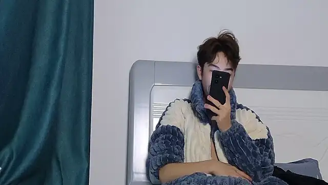 Snapshot of Stuffy-111 chatting on 11-10-25, 07:46 Stuffy-111 online show from 11-10-25, 07:46