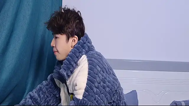 Snapshot of Stuffy-111 chatting on 11-24-25, 10:59 Stuffy-111 online show from 11-24-25, 10:59