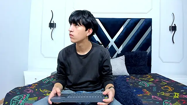 hoot booys  online show from 11-29-25, 08:01