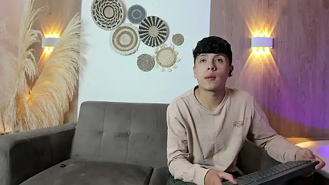 hoot booys  online show from 03-09-26, 07:29