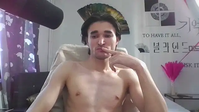 Snapshot of lilshotik chatting on 10-18-25, 10:27 lilshotik online show from 10-18-25, 10:27