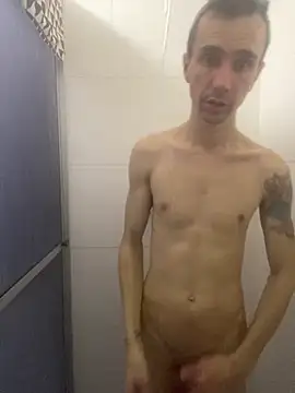 leozin01 online show from 06-11-26, 02:22