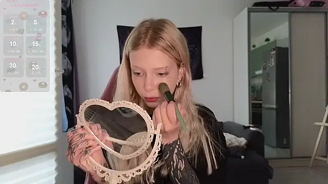 eliza saddcat online show from 10-30-25, 09:55