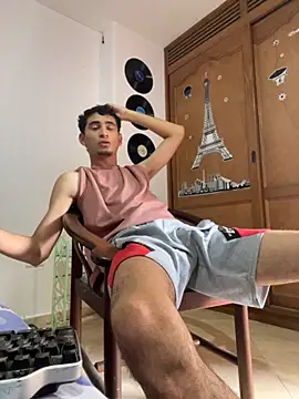 Snapshot of gsusss_feet chatting on 10-17-25, 06:21 gsusss feet online show from 10-17-25, 06:21