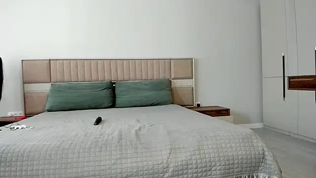 yourerror 404 online show from 12-20-25, 04:08