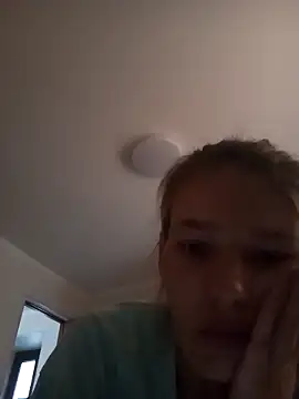 Snapshot of Coare_Cindy chatting on 10-31-25, 11:44 Coare Cindy online show from 10-31-25, 11:44