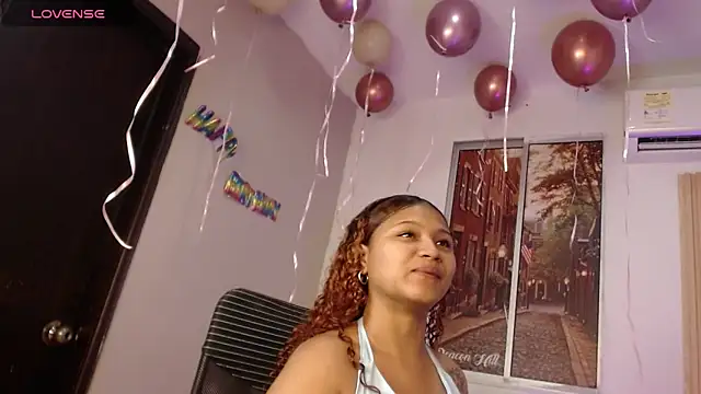Snapshot of miel_alisha chatting on 05-20-26, 01:06 miel alisha online show from 05-20-26, 01:06