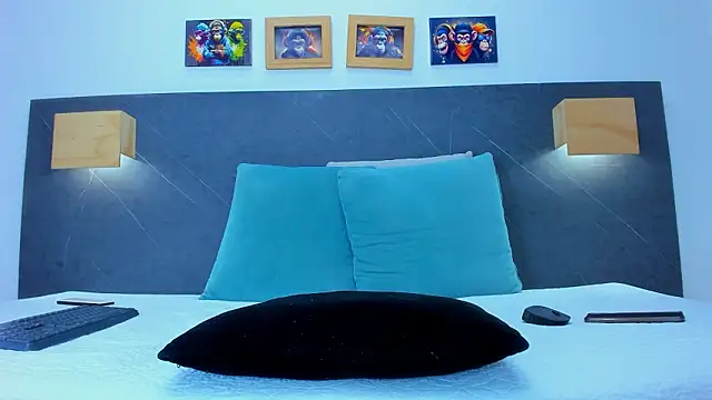 Snapshot of iamdoll chatting on 03-12-26, 08:26 iamdoll online show from 03-12-26, 08:26