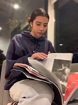 MiaaCute- online show from 10-25-25, 12:07