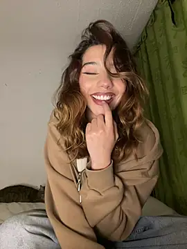 MiaaCute- online show from 05-19-26, 11:00