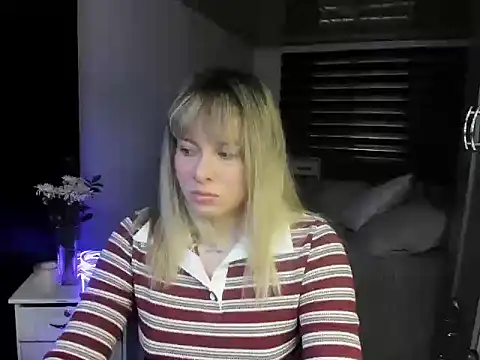 Snapshot of Maria_julissa1 chatting on 08-08-26, 09:39 Maria julissa1 online show from 08-08-26, 09:39