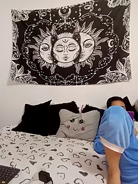 emily n abby online show from 12-21-25, 06:37