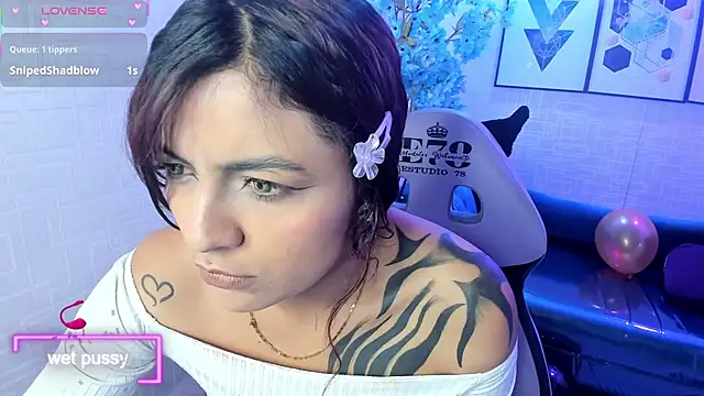 Snapshot of Angeline_harper chatting on 10-26-25, 12:55 Angeline harper online show from 10-26-25, 12:55