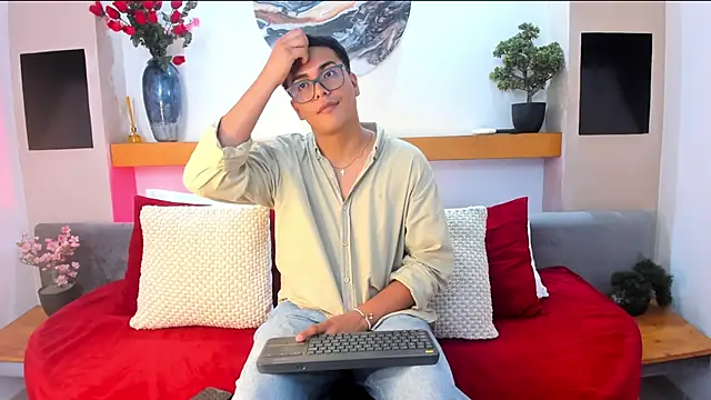 JohnBelRose online show from 12-23-25, 03:26