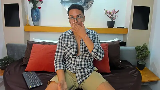 JohnBelRose online show from 01-06-26, 07:39