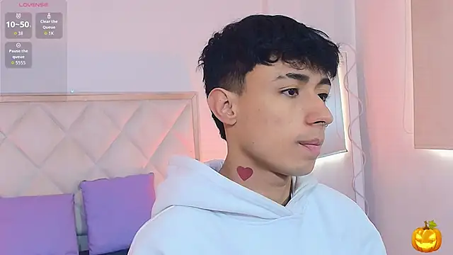 AZIEL TAY online show from 10-30-25, 11:44