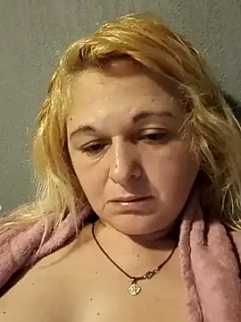 Snapshot of Catallita69 chatting on 10-18-25, 09:37 Catallita69 online show from 10-18-25, 09:37