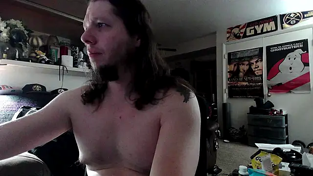 biggerisbetter12 online show from 10-26-25, 09:26