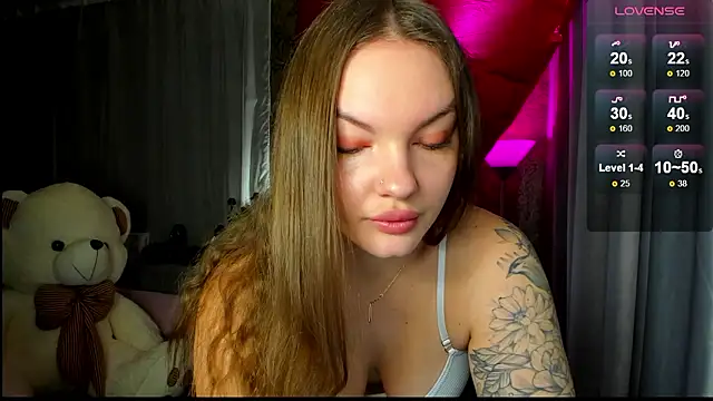 Snapshot of LeyaKale chatting on 03-15-26, 03:34 LeyaKale online show from 03-15-26, 03:34