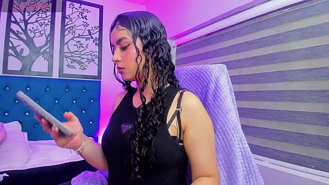 Queengp online show from 11-20-25, 07:46