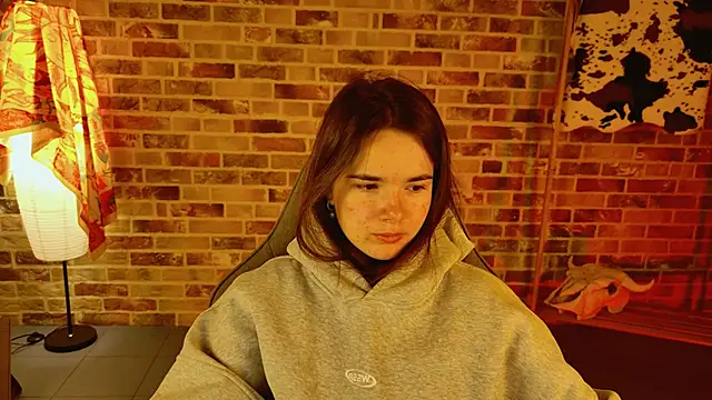 May Bloom online show from 11-13-25, 05:17