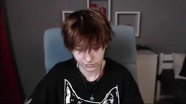 guitarandangell online show from 11-21-25, 05:06