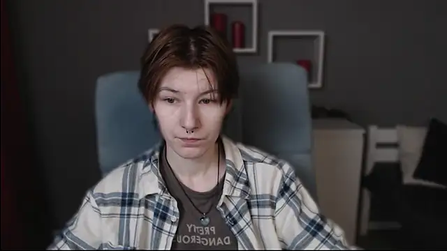 guitarandangell online show from 11-28-25, 07:44