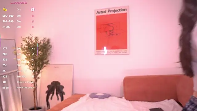 Pheromoon online show from 05-04-26, 05:03