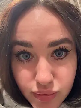 KiraSunshine online show from 11-13-25, 03:27